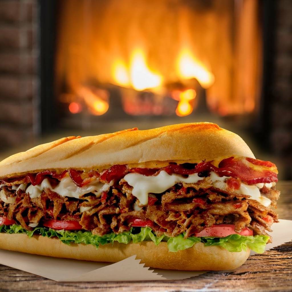 Charleys Philly Steaks | restaurant | 3272 S 27th St, Milwaukee, WI 53215, USA | 4146716770 OR +1 414-671-6770