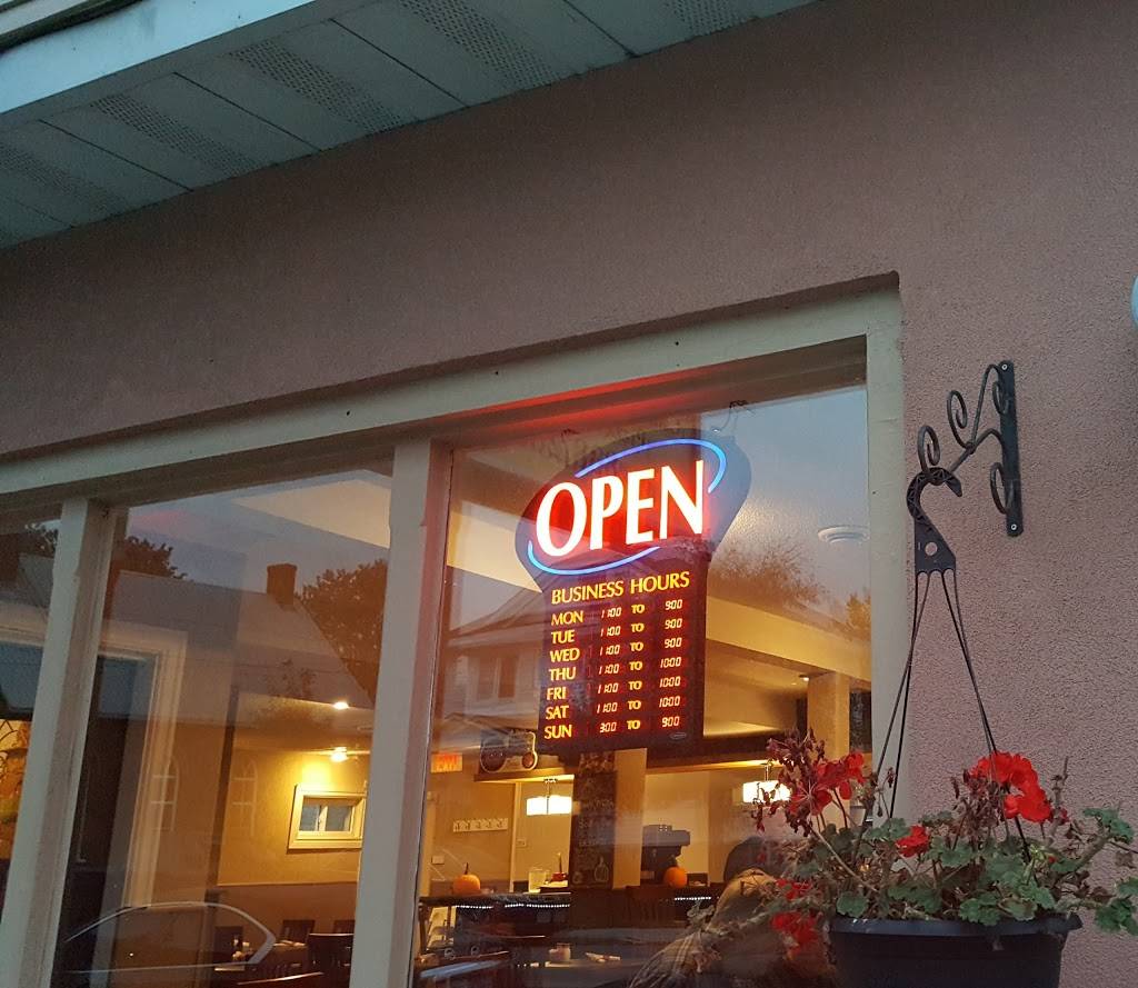 Richmond Gourmet Restaurant | restaurant | 3518 McBean St, Richmond, ON K0A 2Z0, Canada | 6138382888 OR +1 613-838-2888