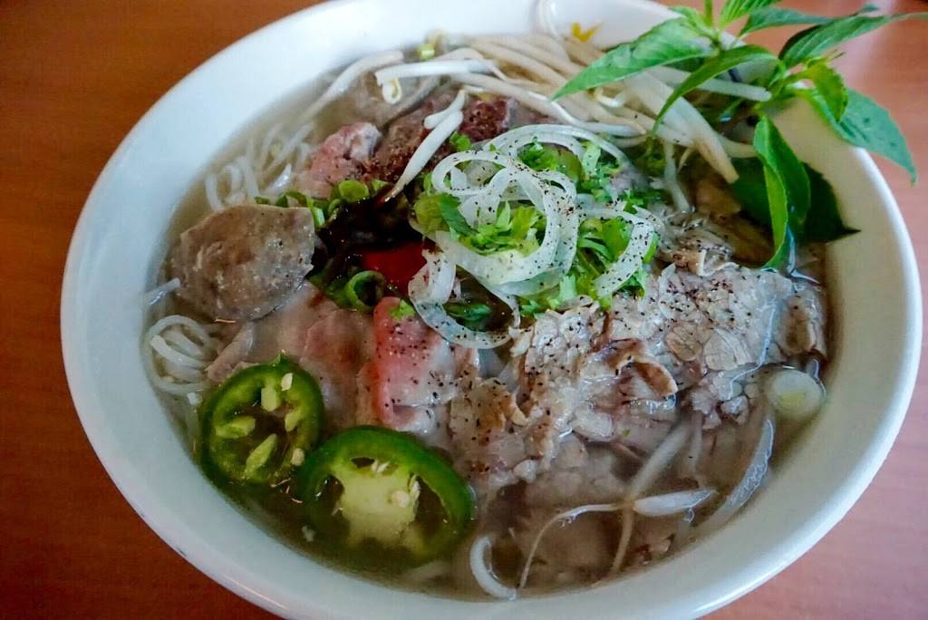 Me Vietnamese Kitchen | restaurant | 2524 E Franklin Blvd A, Gastonia, NC 28056, USA | 7048648804 OR +1 704-864-8804