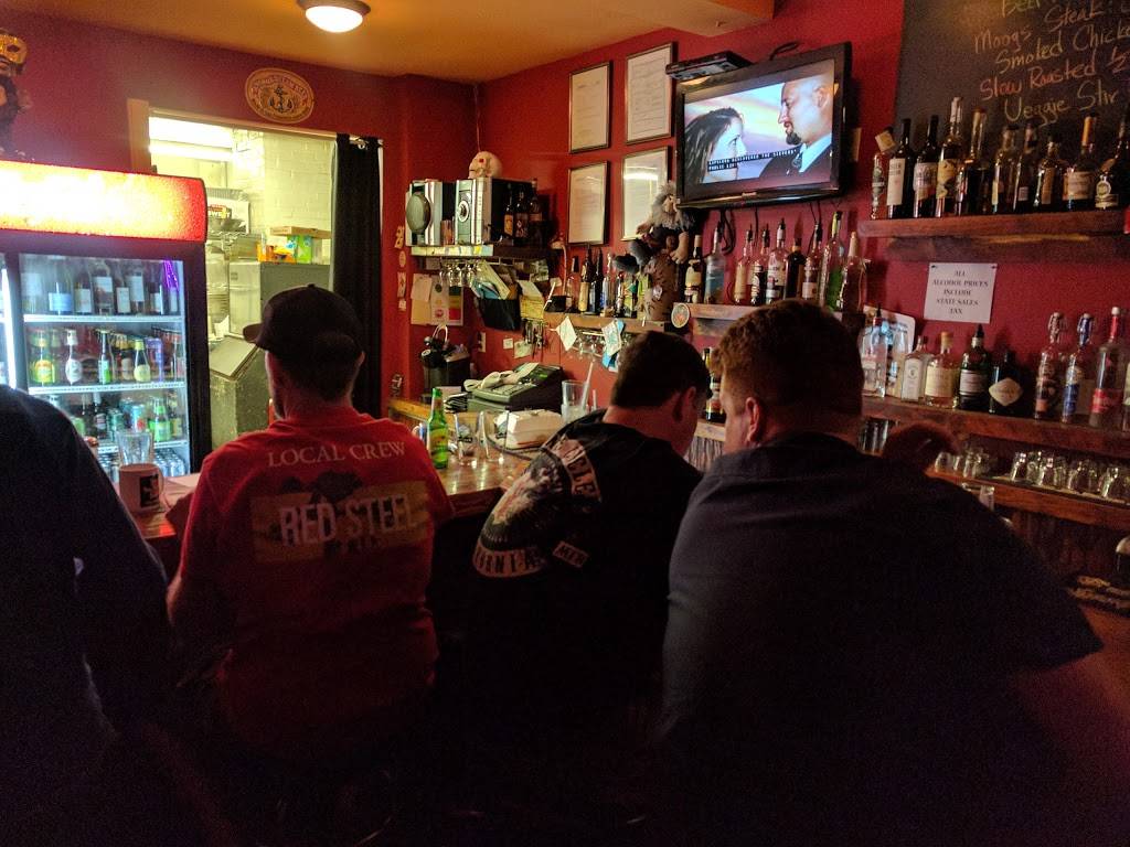 Moogs Restaurant | restaurant | 97 Portland St, Morristown, VT 05661, USA | 8028518225 OR +1 802-851-8225