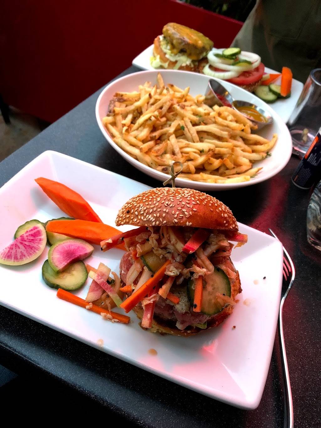 The Misfit Restaurant + Bar | restaurant | 225 Santa Monica Blvd, Santa Monica, CA 90401, USA | 3106569800 OR +1 310-656-9800