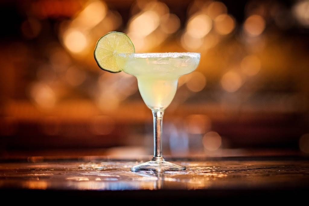 GiGis Bar Grill & Hookah | restaurant | 211 S Ocean Blvd, Myrtle Beach, SC 29577, USA | 8434737728 OR +1 843-473-7728