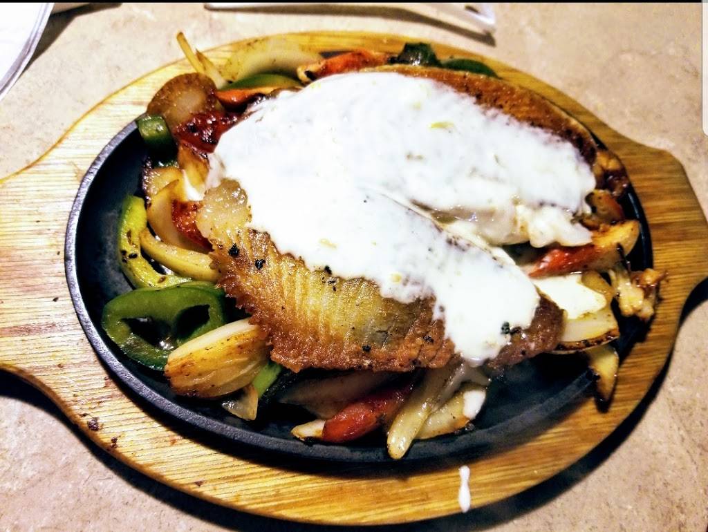 Carisilos | restaurant | 1978 Vandalia St, Collinsville, IL 62234, USA | 6183448495 OR +1 618-344-8495