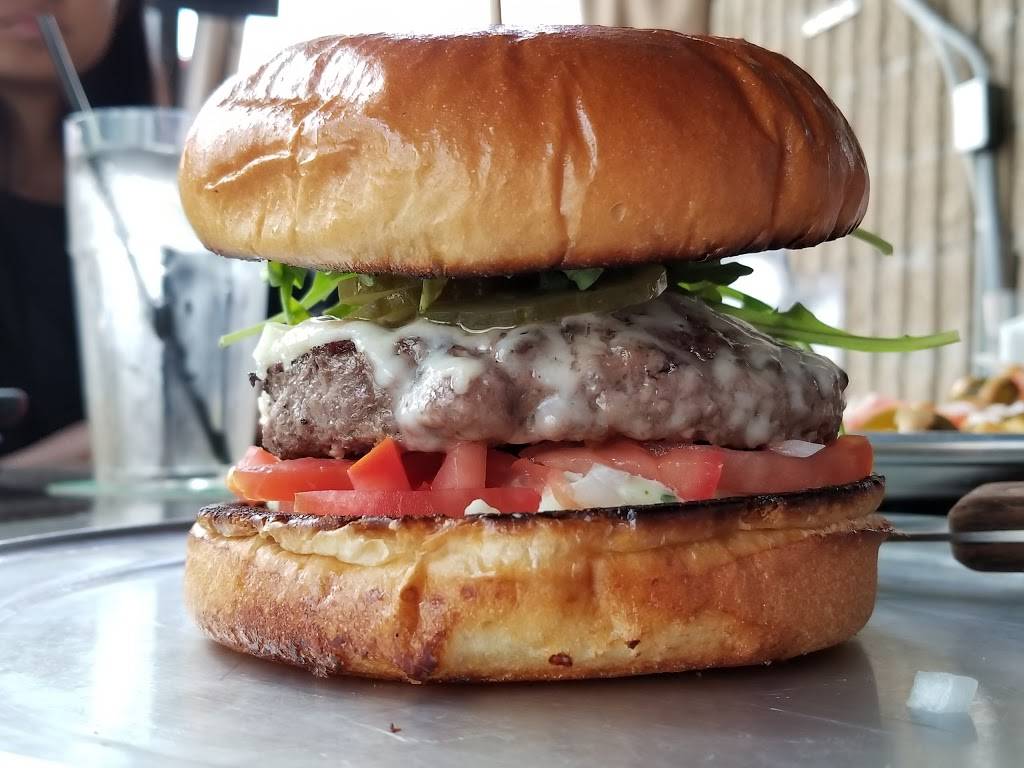 Cammaranos Neighborhood Grill | restaurant | 575 Country Club Dr, Simi Valley, CA 93065, USA | 8055814745 OR +1 805-581-4745