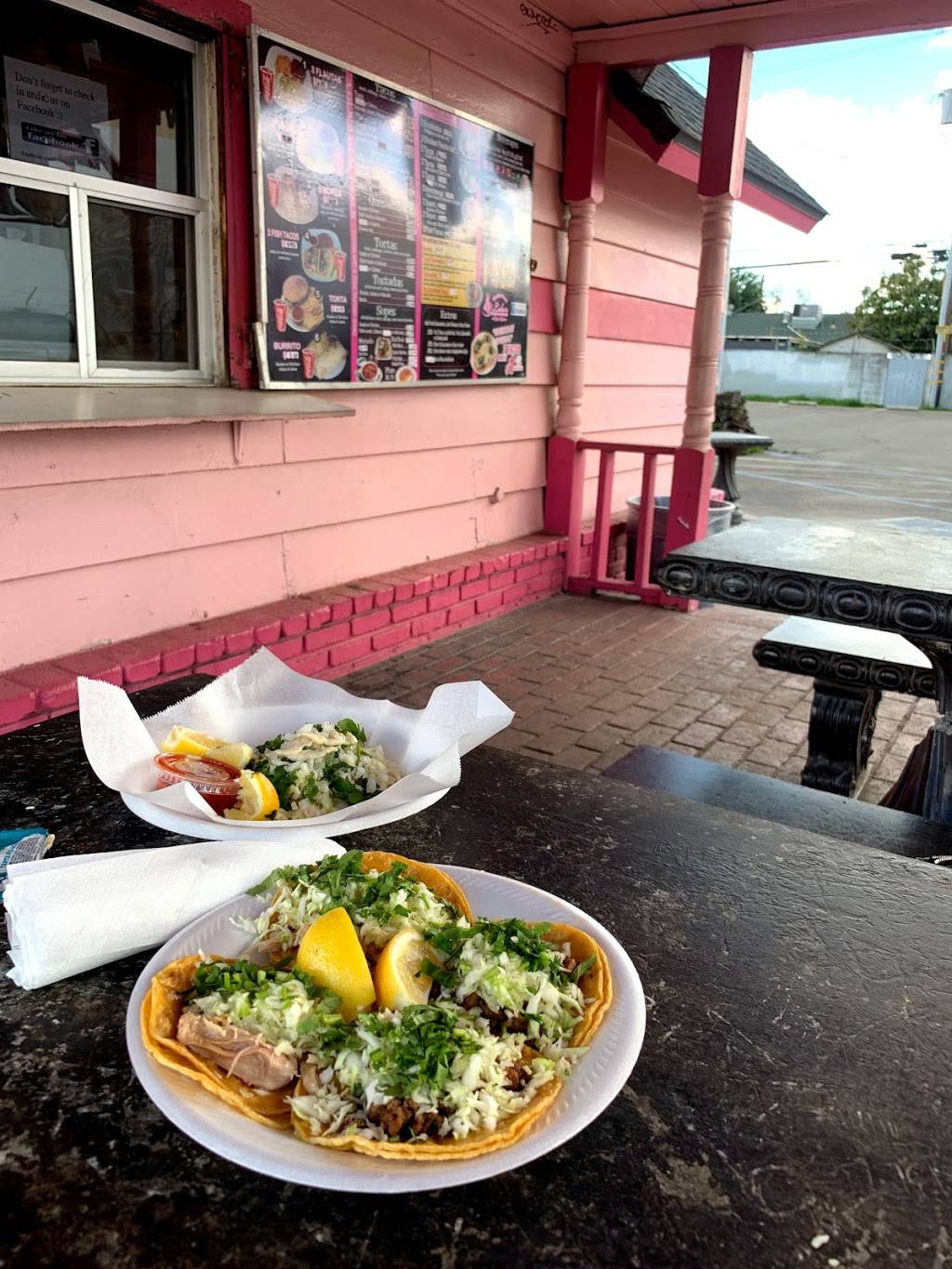 Lolas Ricos Tacos | restaurant | 4066 E Ventura Ave, Fresno, CA 93702, USA | 5594561807 OR +1 559-456-1807