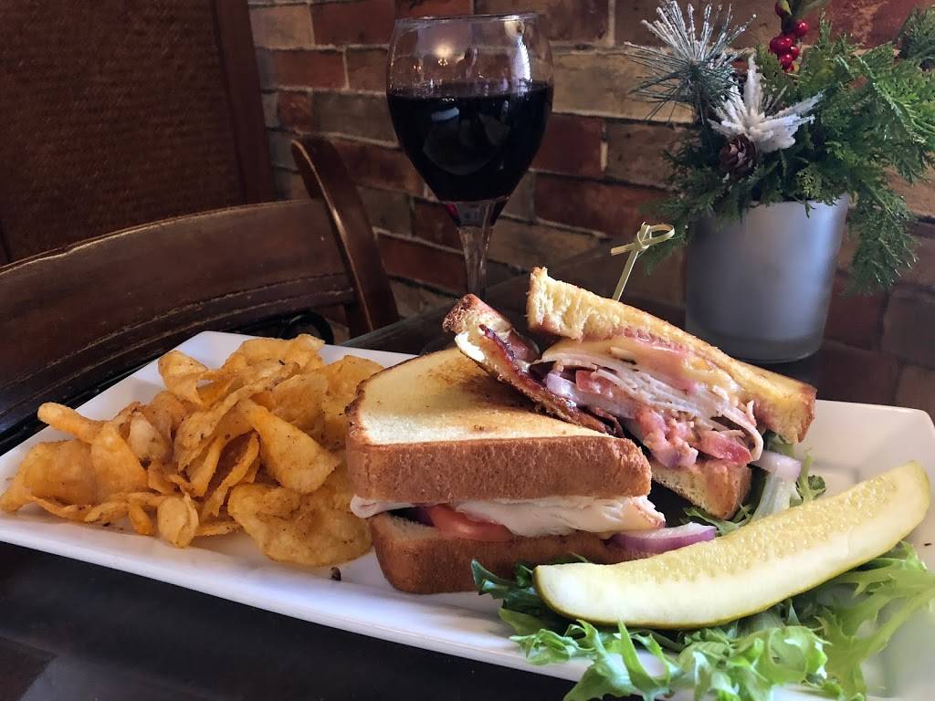 Grapevine Café | restaurant | 2058 Allouez Ave, Green Bay, WI 54311, USA | 9204692730 OR +1 920-469-2730