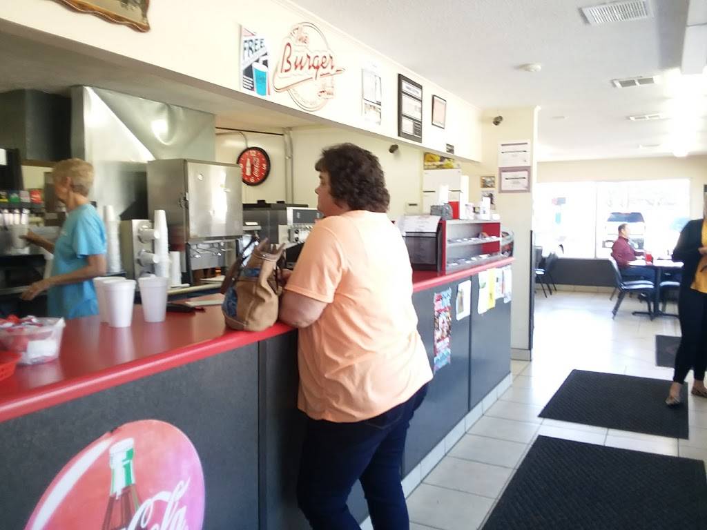 Burger Hut | restaurant | 440 TN-91, Elizabethton, TN 37643, USA | 4235434561 OR +1 423-543-4561