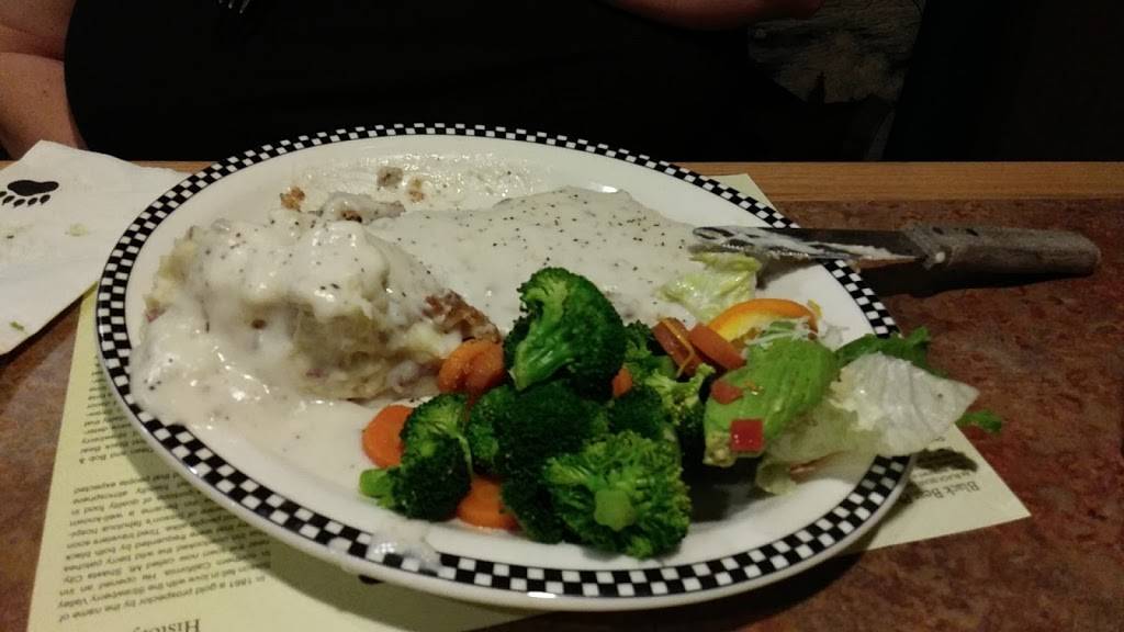 Black Bear Diner | restaurant | 4053 S Little Blue Pkwy, Independence, MO 64057, USA | 8165593918 OR +1 816-559-3918