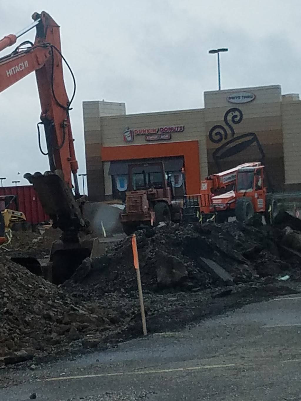 Dunkin | bakery | 250 Three Springs Dr, Weirton, WV 26062, USA | 3049143490 OR +1 304-914-3490