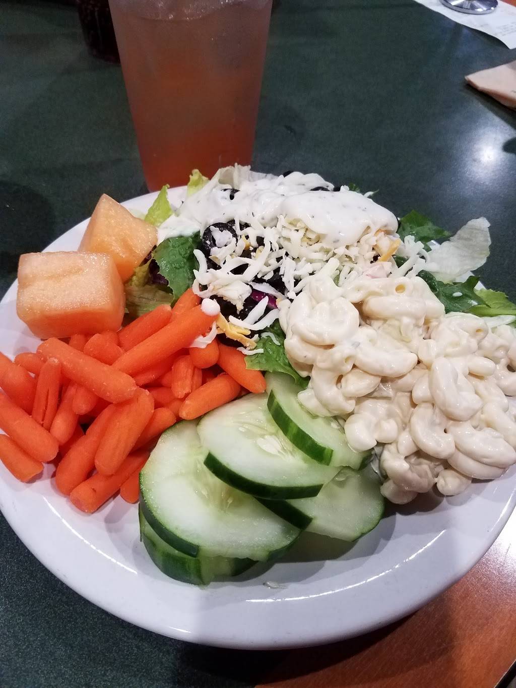 Round Table Pizza | meal delivery | 5250 Faculty Ave, Lakewood, CA 90712, USA | 5624081914 OR +1 562-408-1914