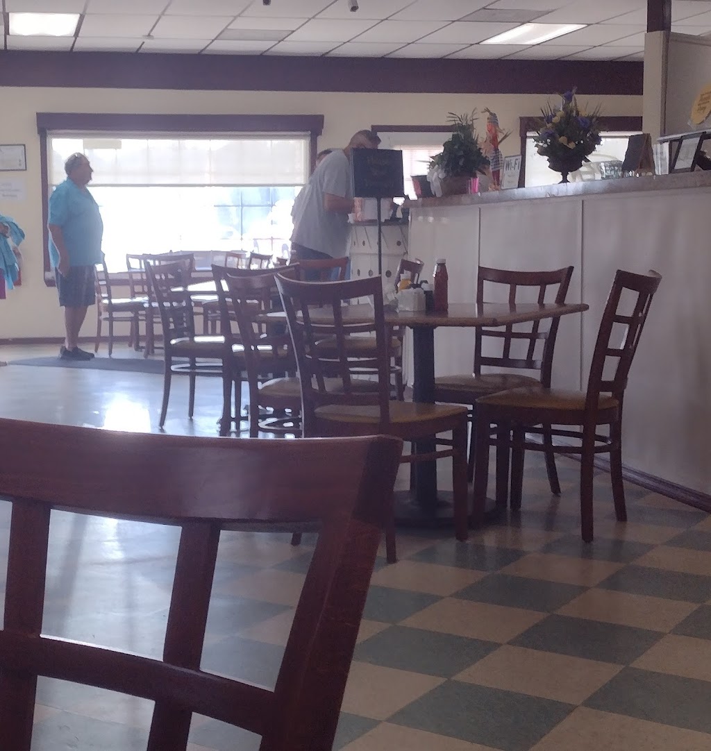 Mama Bs Diner | restaurant | 7651 SW State Rd 200, Ocala, FL 34476, USA | 3528578569 OR +1 352-857-8569