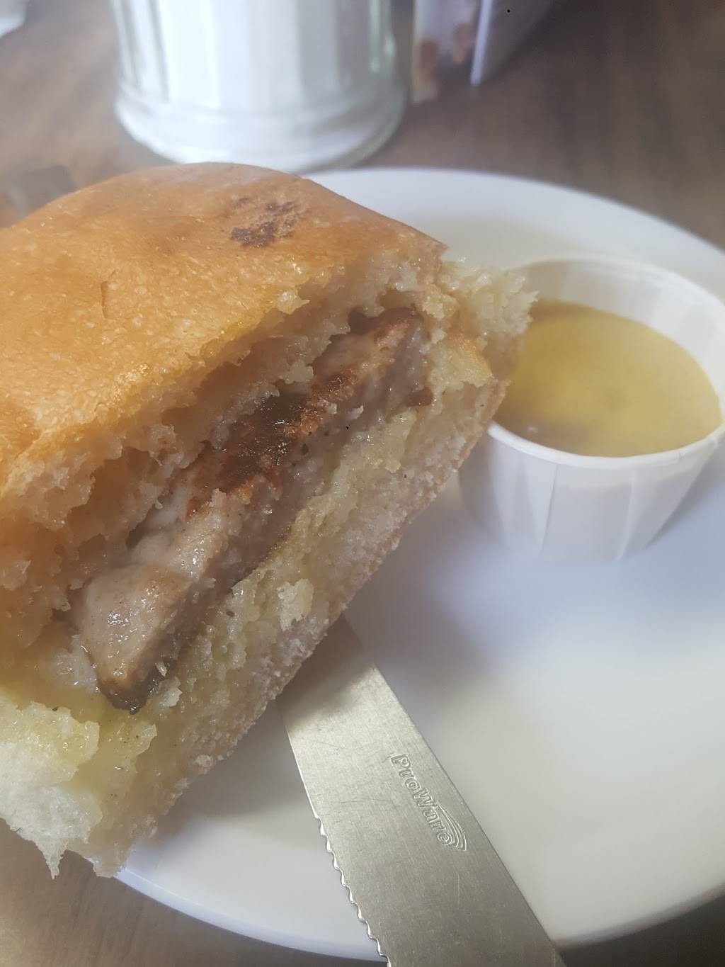 Charcoal Inn North | restaurant | 1637 Geele Ave, Sheboygan, WI 53083, USA | 9204581147 OR +1 920-458-1147