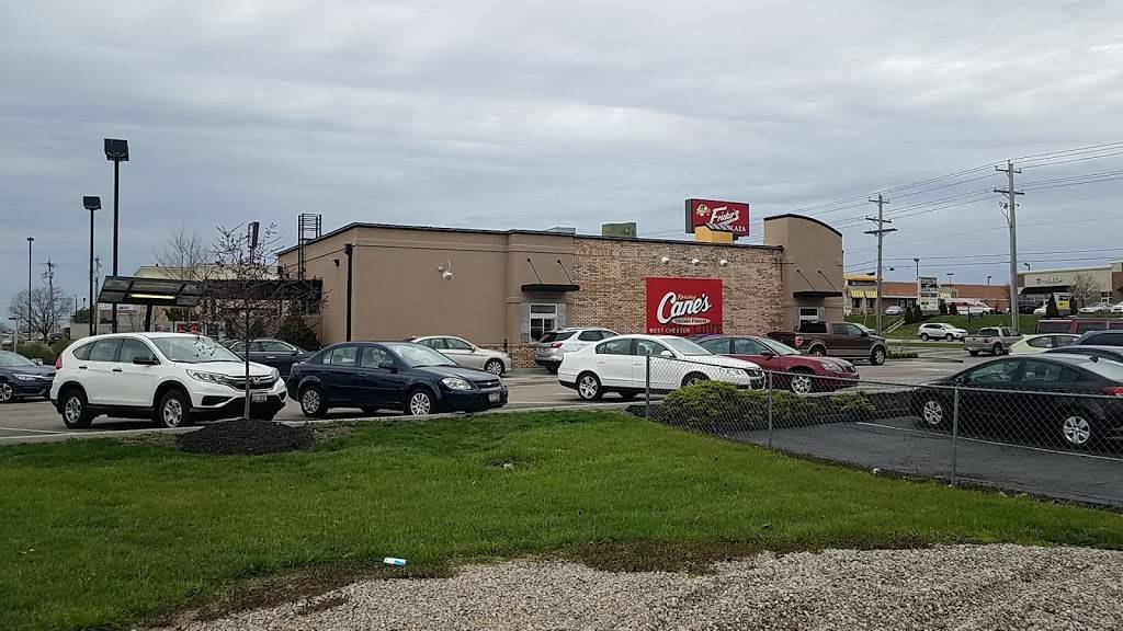 Raising Canes Chicken Fingers | meal takeaway | 7221 Tylersville Rd, West Chester Township, OH 45069, USA | 5132856877 OR +1 513-285-6877