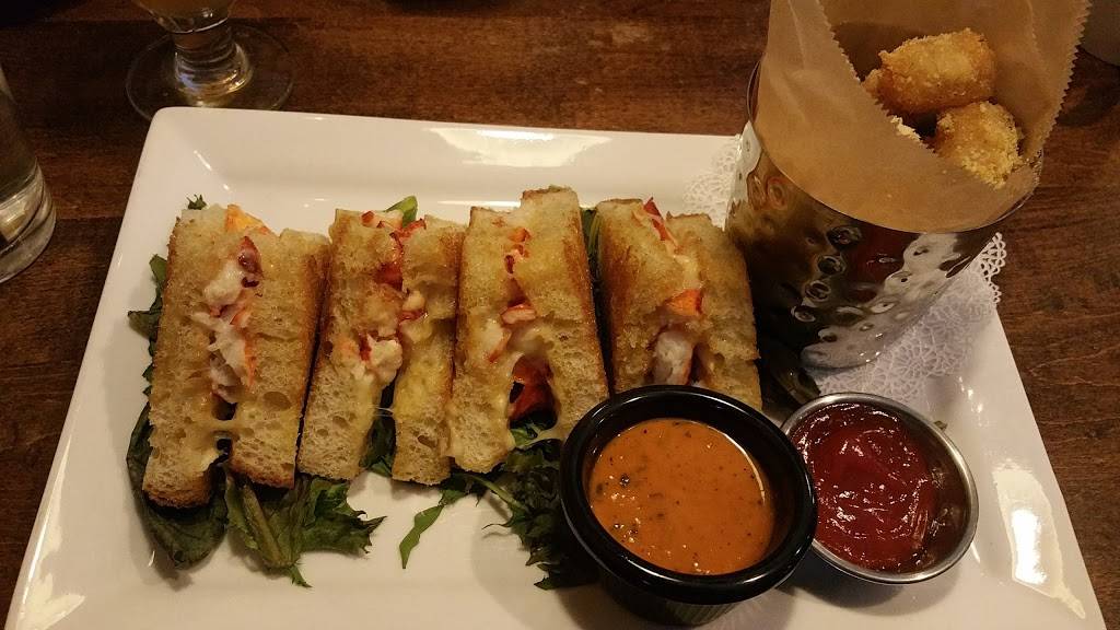 Wood-n-Tap | restaurant | 236 Hartford Turnpike, Vernon, CT 06066, USA | 8608726700 OR +1 860-872-6700