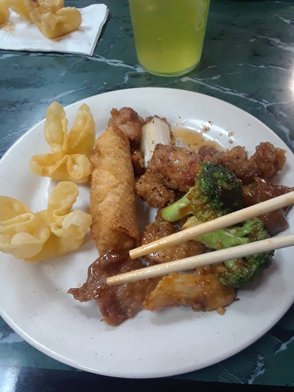 Golden Palace | restaurant | United States, Tennessee, Trenton, 2930, 158 Davy Crockett Mall #2(45w Bypass邮政编码: 38382 | 7318554013 OR +1 731-855-4013