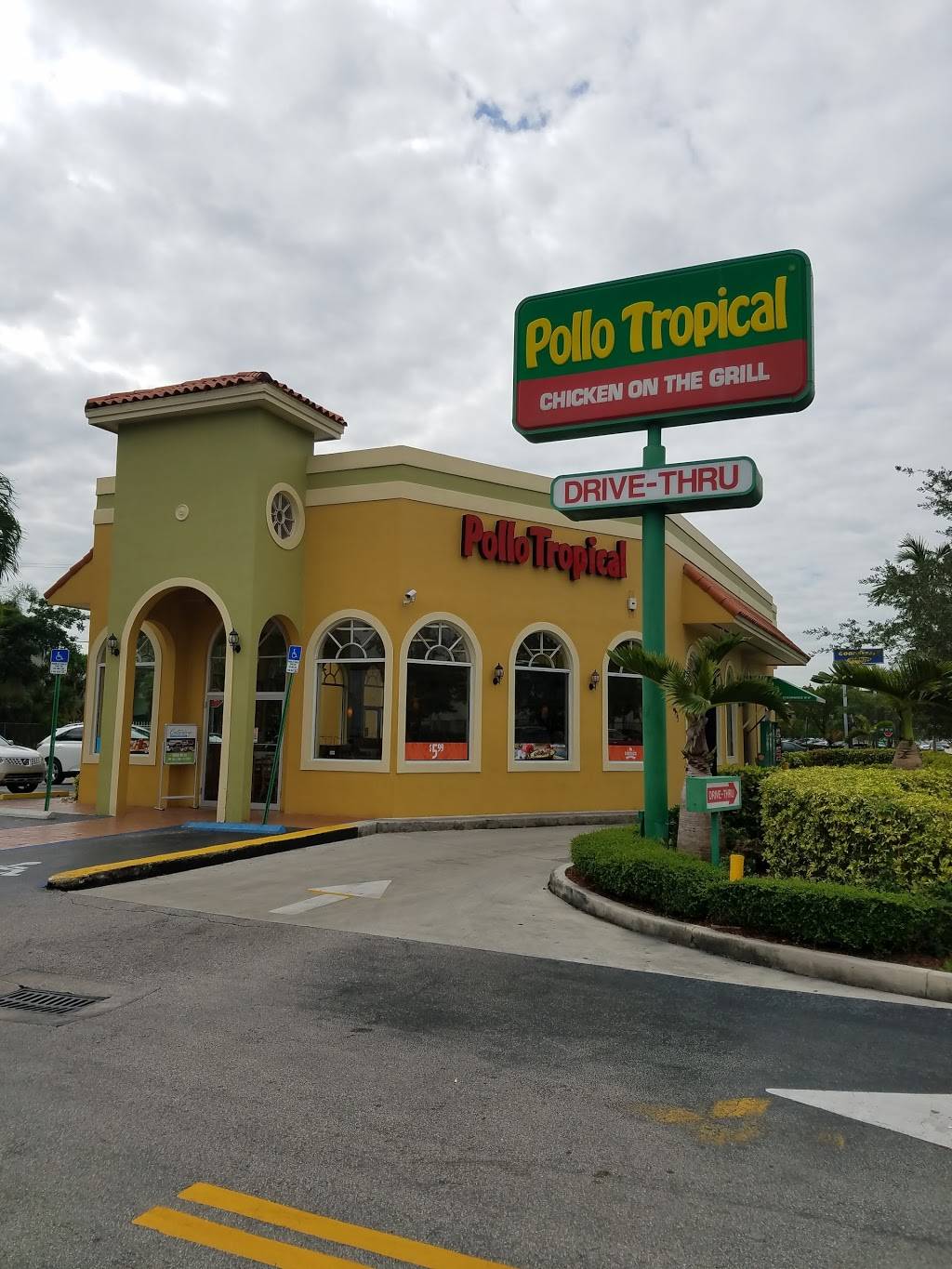 Pollo Tropical | restaurant | 8975 S Dixie Hwy, Miami, FL 33156, USA | 3056629035 OR +1 305-662-9035