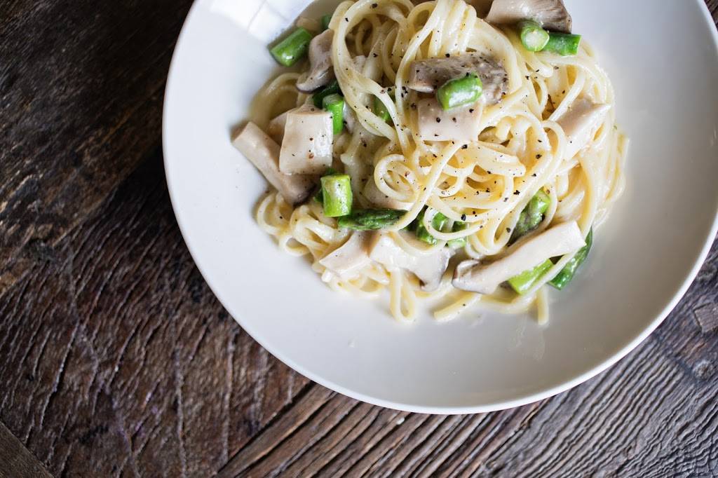 Le Farfalle | restaurant | 15 Beaufain St, Charleston, SC 29401, USA | 8432120920 OR +1 843-212-0920