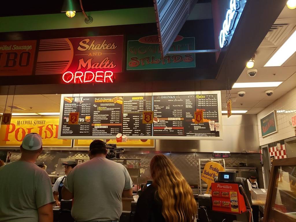 Portillos Hot Dogs | meal takeaway | 1748 W Brandon Blvd, Brandon, FL 33511, USA | 8132108190 OR +1 813-210-8190