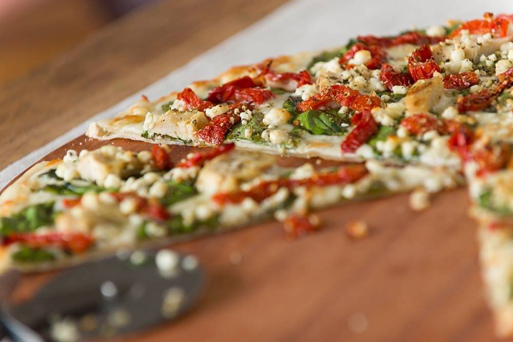 Papa Murphys Take N Bake Pizza | meal takeaway | 2601 Oakdale Rd suite f, Modesto, CA 95355, USA | 2095237272 OR +1 209-523-7272