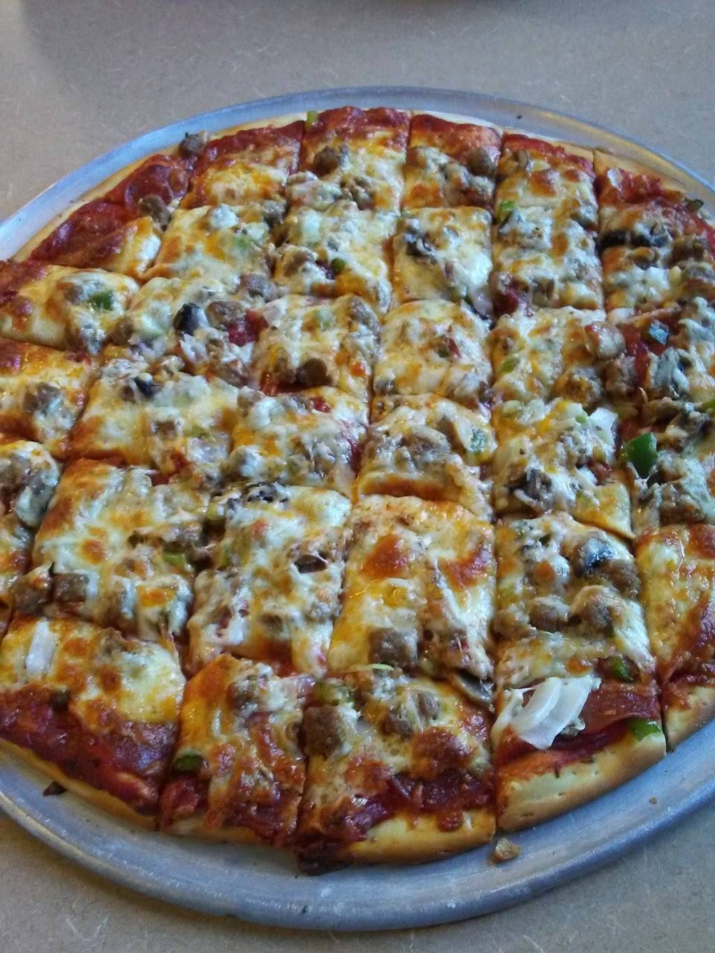 Creekside Cafe & Pizzeria | restaurant | 180 W 5th St, Rush City, MN 55069, USA | 3203581411 OR +1 320-358-1411