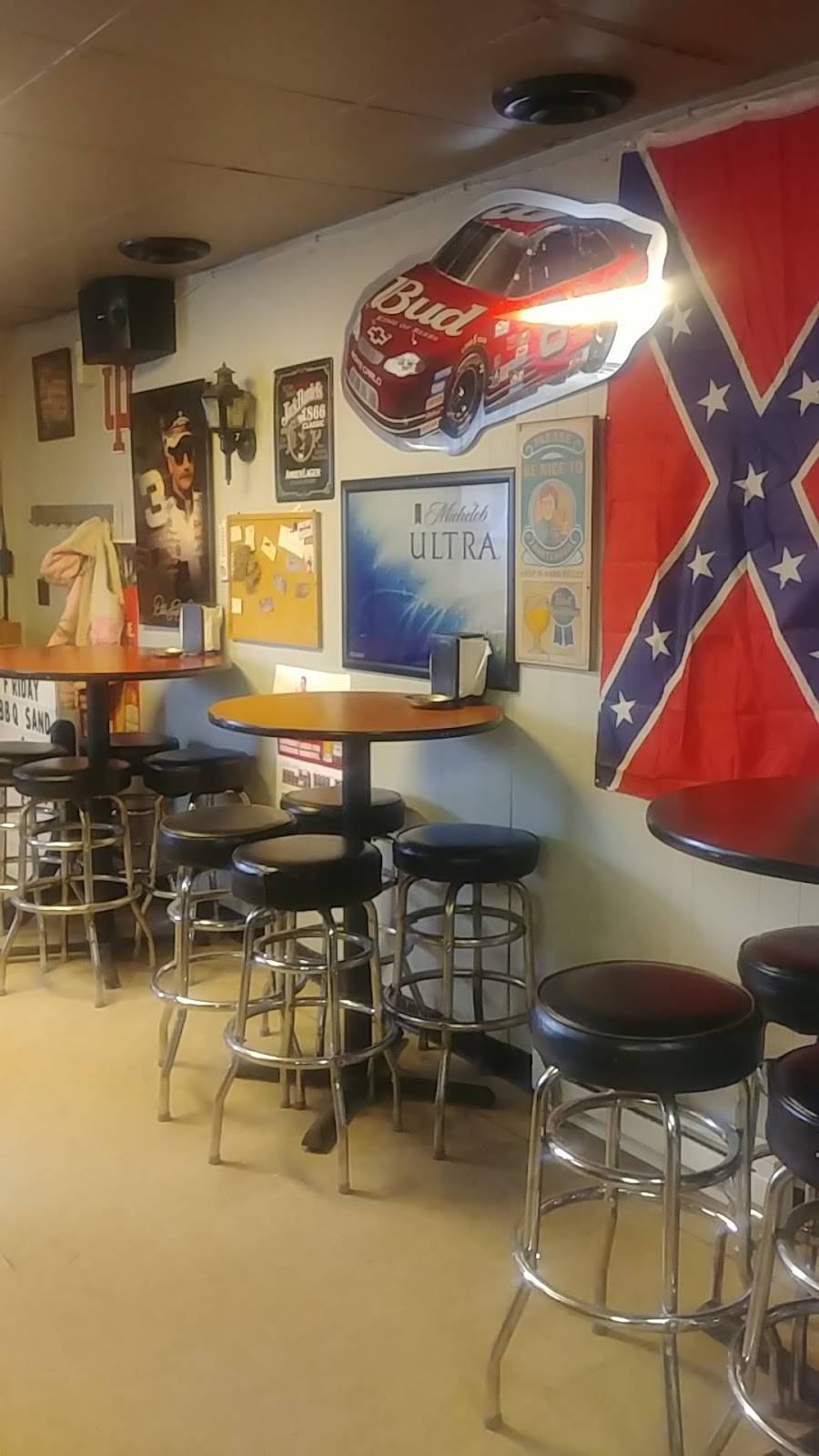 Mecca Cafe | restaurant | 103 N State St, West Harrison, IN 47060, USA | 8126379125 OR +1 812-637-9125