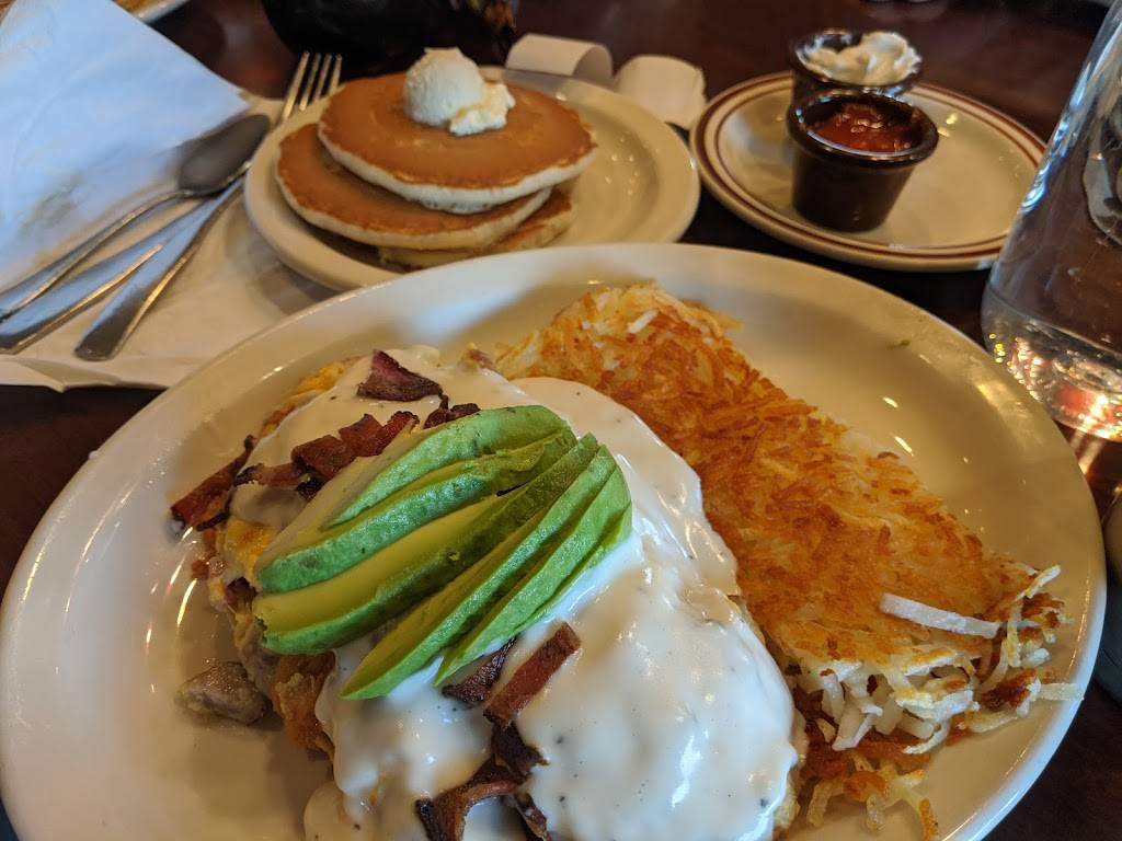 Village Inn | bakery | 17070 SW 72nd Ave, Portland, OR 97224, USA | 5036202515 OR +1 503-620-2515