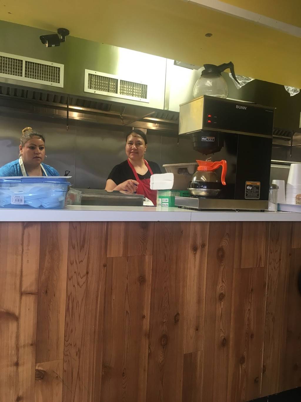 Lolitas Mexican Food & Tamales | restaurant | 6340 Ogden Ave, Berwyn, IL 60402, USA | 7087956859 OR +1 708-795-6859