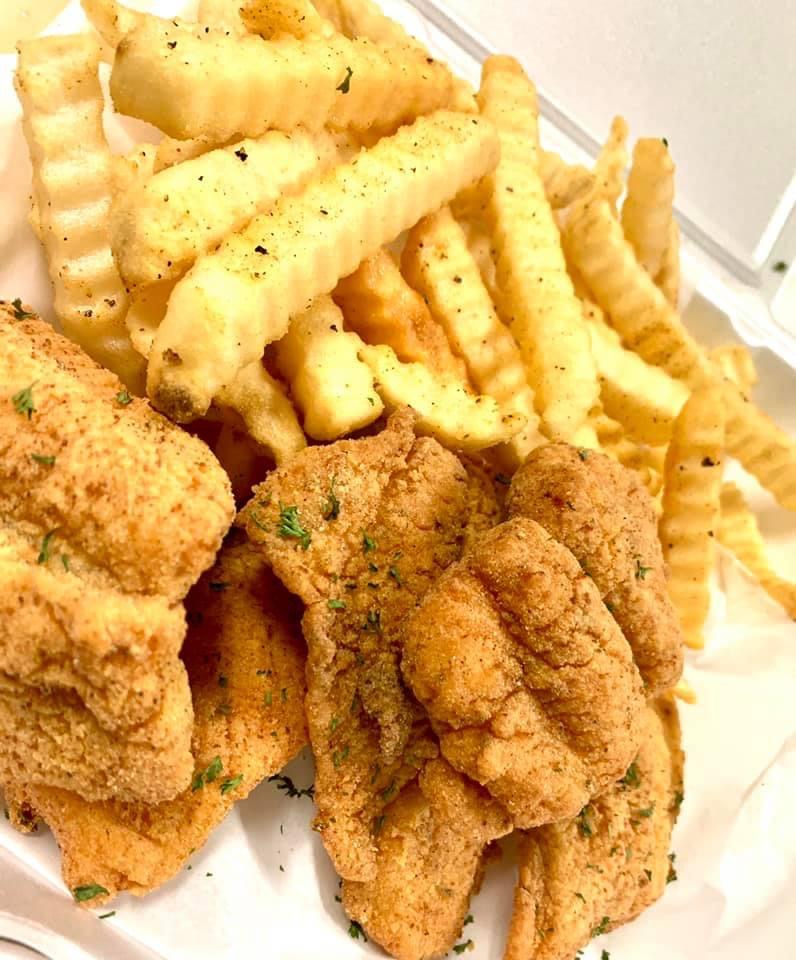 Big Dawg’s | restaurant | 12611 Woodforest Blvd Suite E, Houston, TX 77015, USA | 7139936241 OR +1 713-993-6241