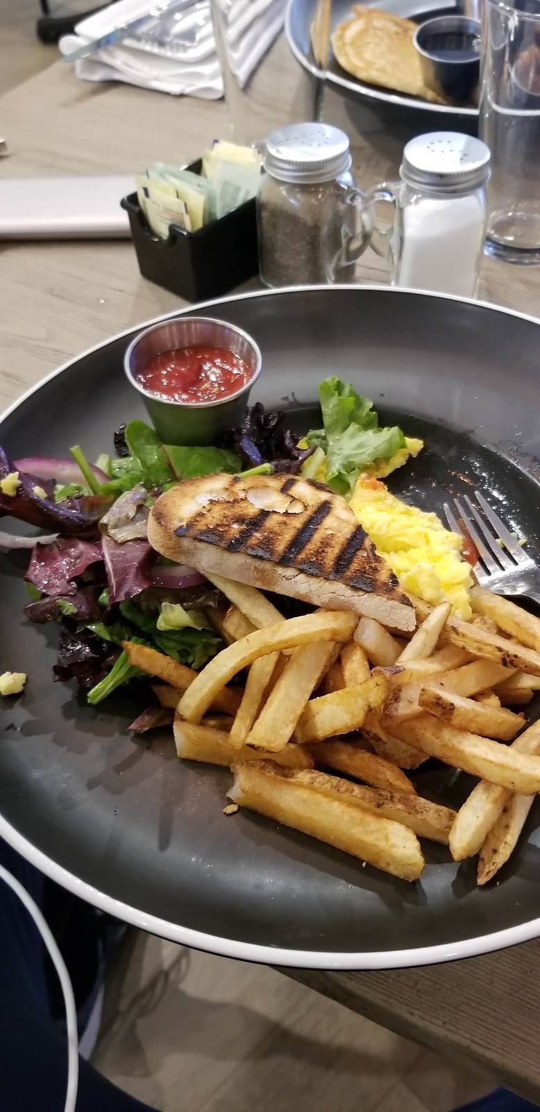 Isabella | restaurant | 3219 Quentin Rd, Brooklyn, NY 11234, USA | 3476737799 OR +1 347-673-7799