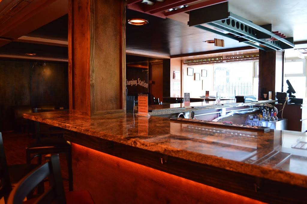 Seven Bar and Restaurant | night club | 400 E Randolph St, Chicago, IL 60601, USA | 3128569526 OR +1 312-856-9526