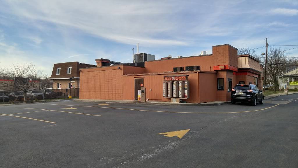 Wendys | restaurant | 31 Godwin Ave, Midland Park, NJ 07432, USA | 2016891866 OR +1 201-689-1866