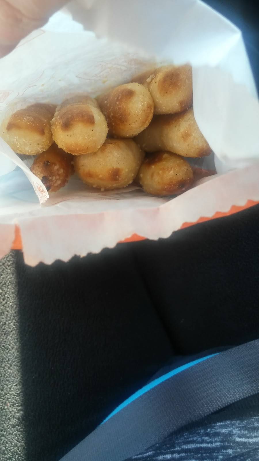 Little Caesars Pizza | meal takeaway | 33324 West 12 Mile Road, Farmington Hills, MI 48334, USA | 2485532424 OR +1 248-553-2424