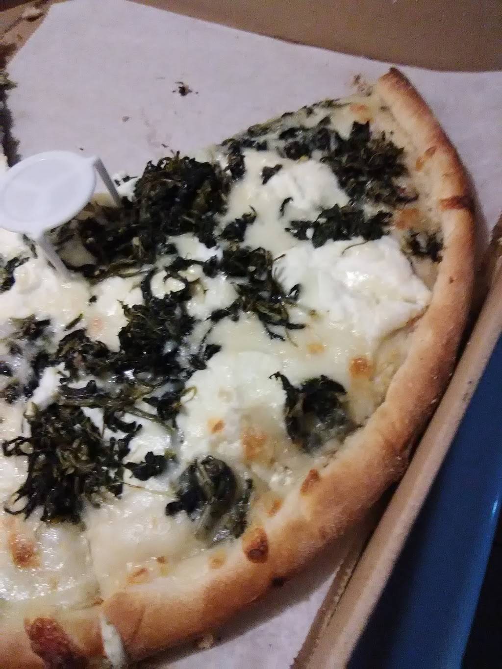 Largo Pizza | restaurant | 4738, 11411 Starkey Rd, Largo, FL 33773, USA | 7273298885 OR +1 727-329-8885