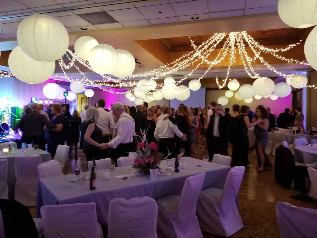 Stone Harbor Restaurant & Pub | restaurant | 107 N 1st Ave, Sturgeon Bay, WI 54235, USA | 9207469004 OR +1 920-746-9004