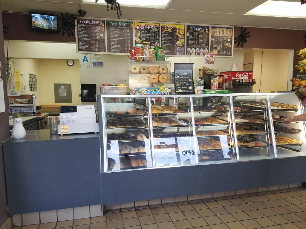 Yum Yum Donuts | cafe | 606 W Glenoaks Blvd, Glendale, CA 91202, USA | 8182468725 OR +1 818-246-8725
