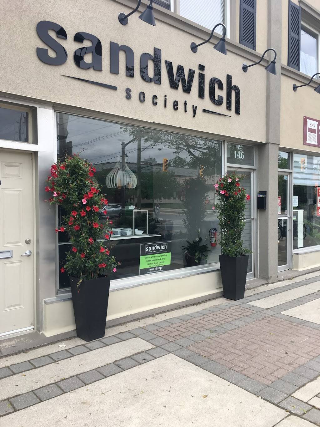 Sandwich society | restaurant | 146 Kerr St, Oakville, ON L6K 3A7, Canada | 9053385377 OR +1 905-338-5377