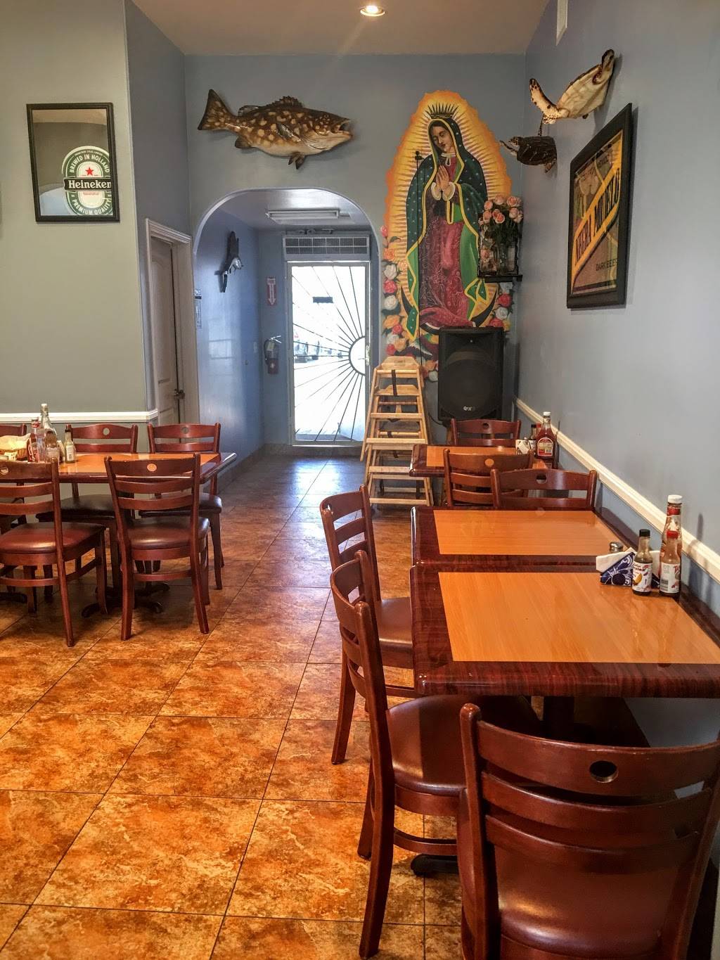 Cheko El Rey Del Sarandeado LLC | restaurant | 343 East Market Street, Long Beach, CA 90805, USA | 5624224888 OR +1 562-422-4888