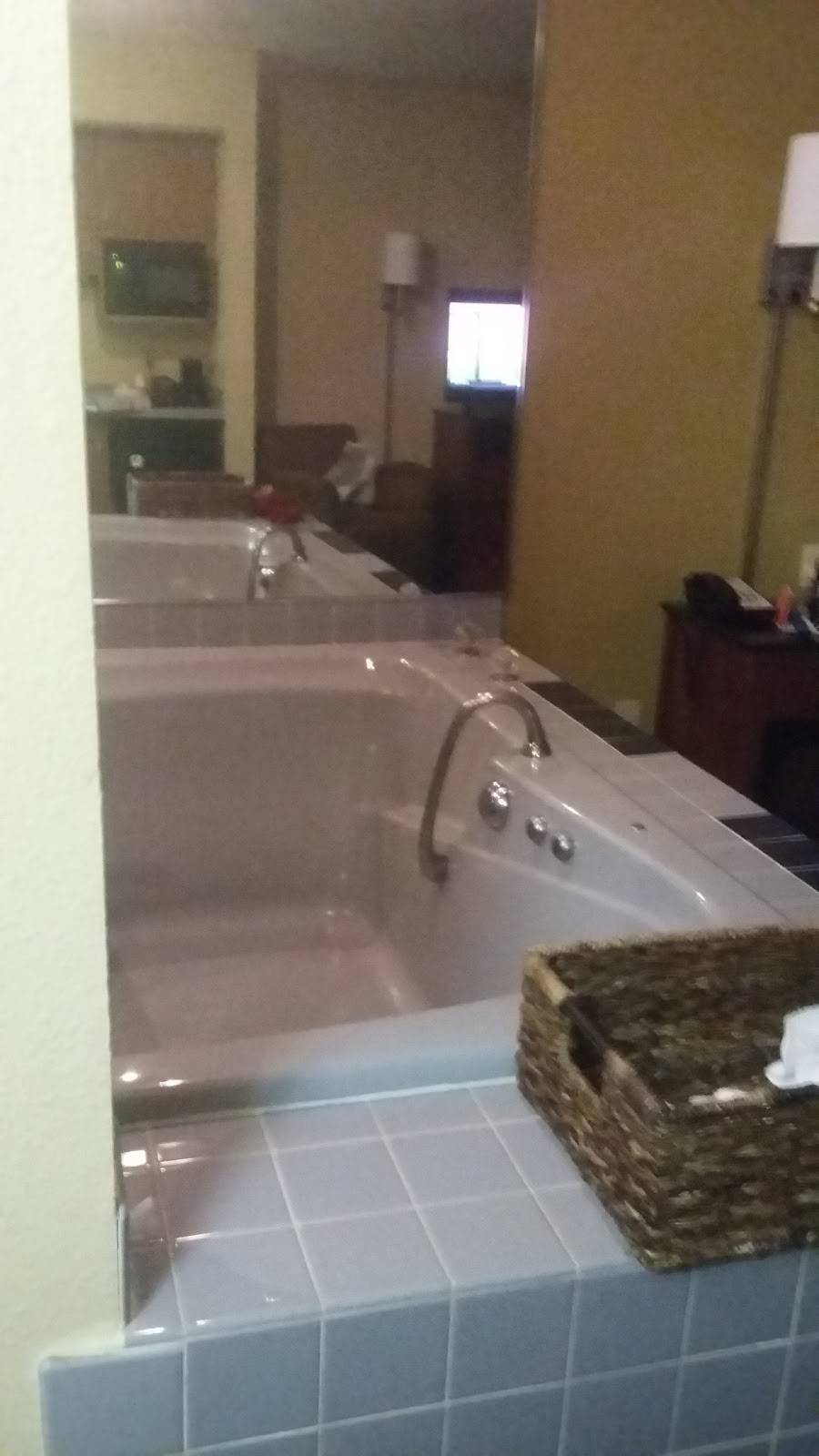 Econo Lodge | restaurant | 1207 St Croix St, River Falls, WI 54022, USA | 7154258388 OR +1 715-425-8388