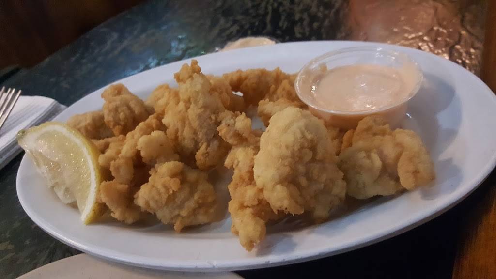 Kahunas Bar and Grill | restaurant | 10515 Gandy Blvd N, St. Petersburg, FL 33702, USA | 7275767800 OR +1 727-576-7800