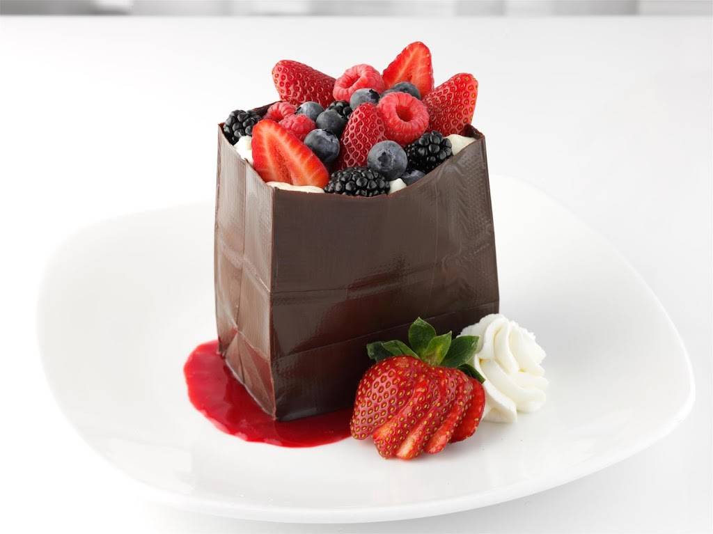 McCormick & Schmicks Seafood & Steaks | restaurant | 448 W 47th St, Kansas City, MO 64112, USA | 8165316800 OR +1 816-531-6800