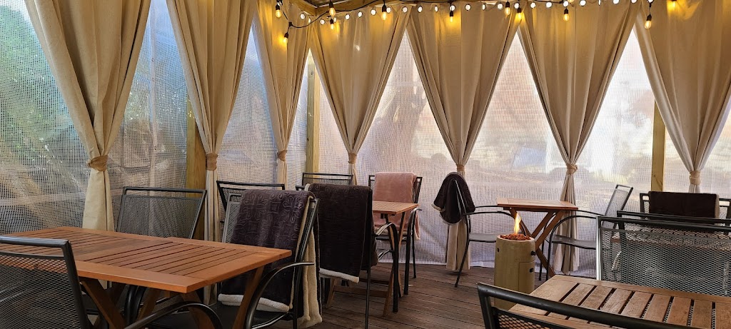 The Spot on Mill Street | restaurant | 406 Mill St, Occoquan Historic District, VA 22125, USA | 7034998809 OR +1 703-499-8809