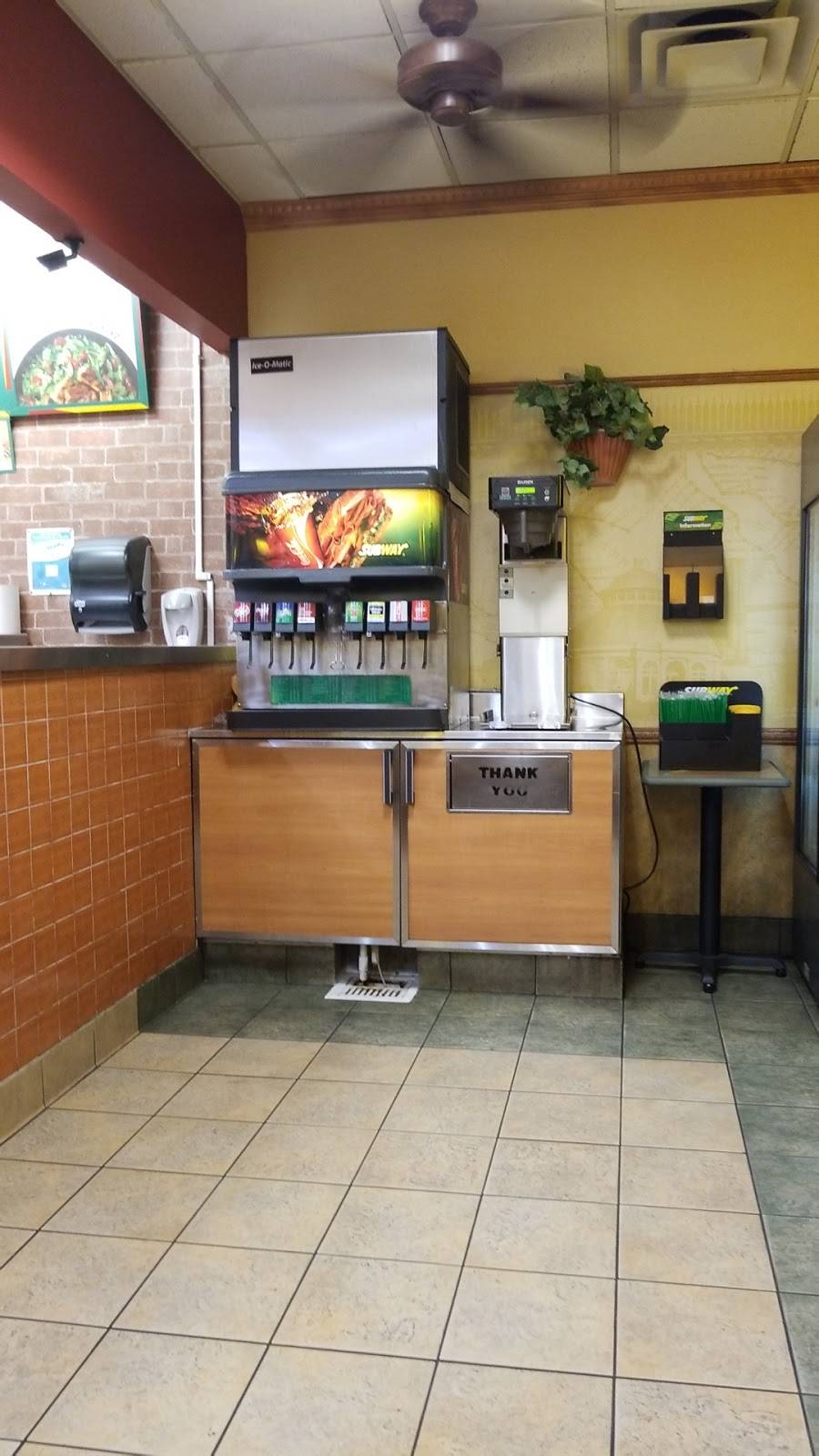 Subway | restaurant | Safeway Plaza, 5830 W Thunderbird Rd Suite B 2, Glendale, AZ 85306, USA | 6029424219 OR +1 602-942-4219