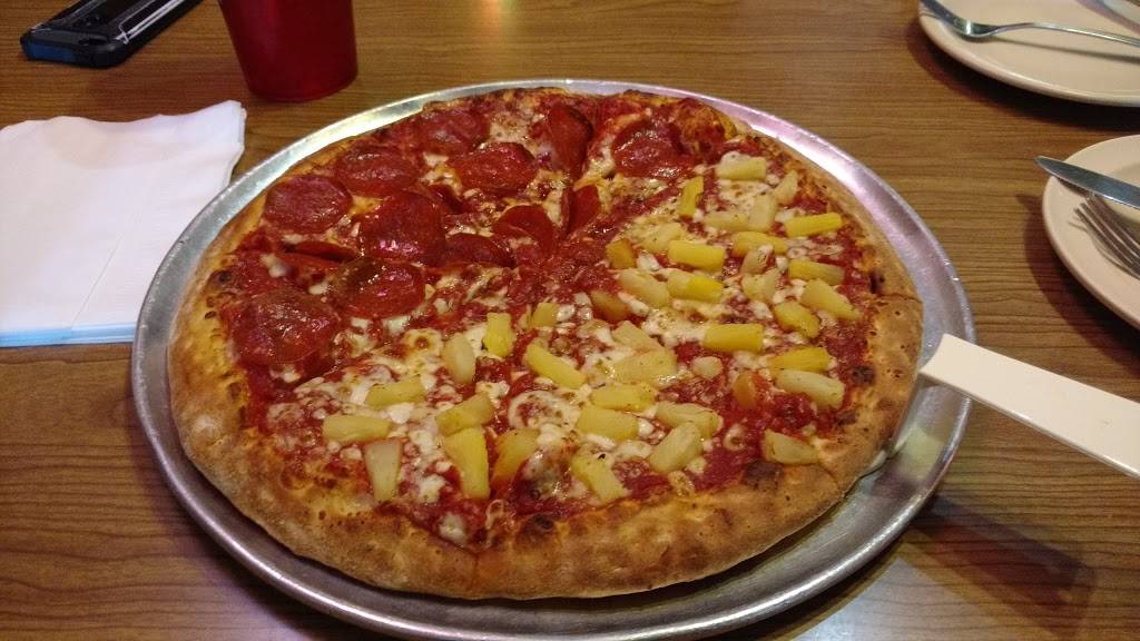 Pisanellos Pizza | restaurant | 203 N Main St, Bowling Green, OH 43402, USA | 4193525166 OR +1 419-352-5166