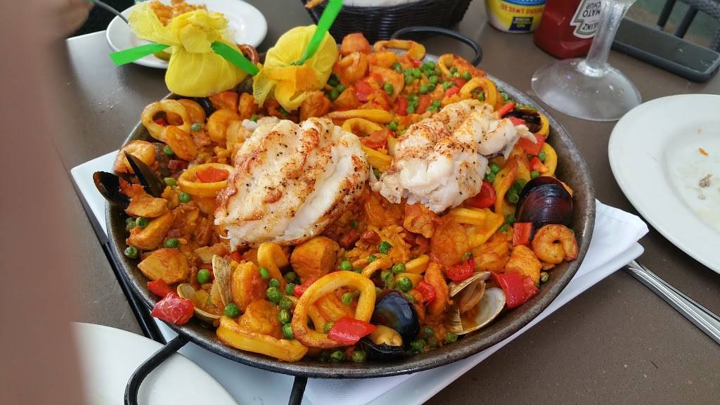 Carlyle Cafe | restaurant | 1250 Ocean Dr, Miami Beach, FL 33139, USA | 3055349414 OR +1 305-534-9414