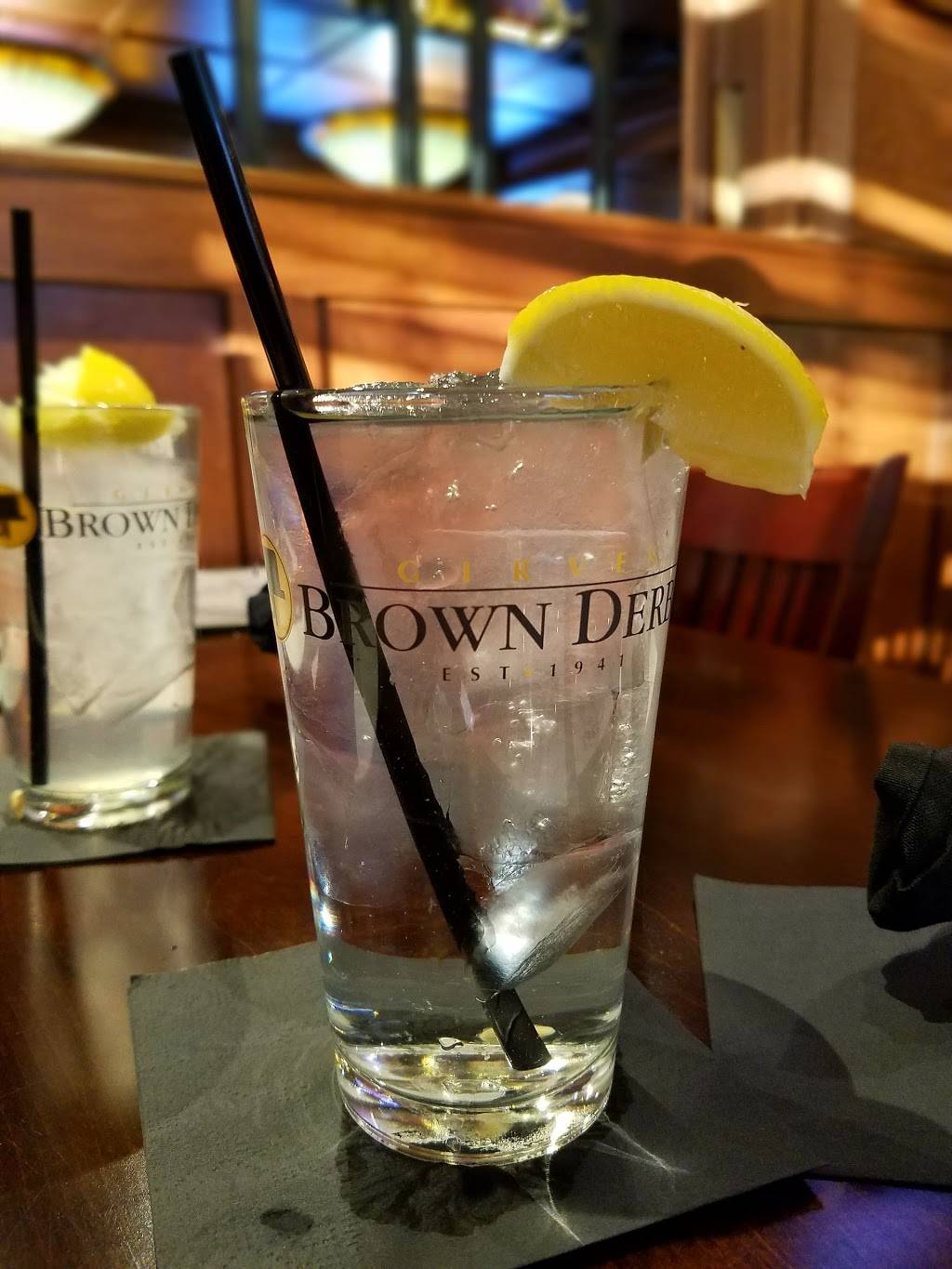 Brown Derby Belden Village | restaurant | 4670 Everhard Rd NW, Canton, OH 44718, USA | 3304944413 OR +1 330-494-4413