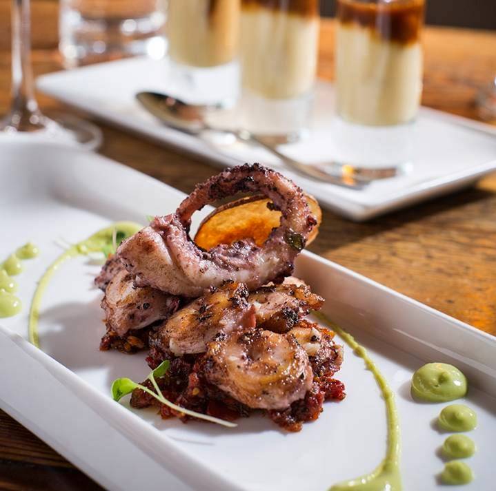 Tinto | night club | 114 S 20th St, Philadelphia, PA 19103, USA | 2156659150 OR +1 215-665-9150