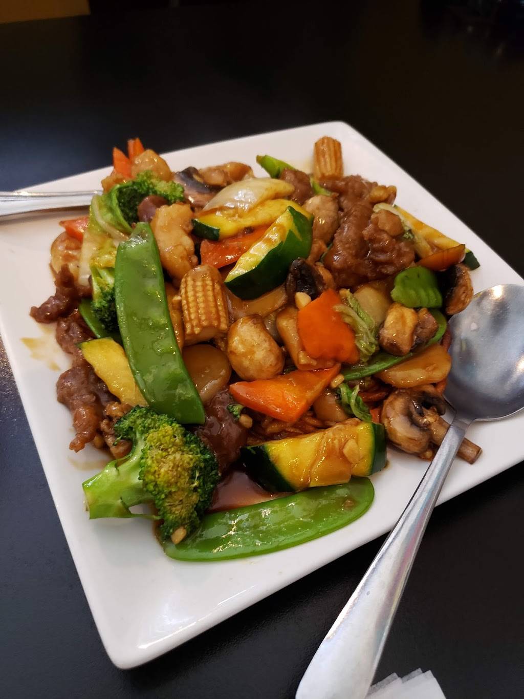 Golden Dragon | restaurant | 2305 W Main St, Turlock, CA 95380, USA | 2096684168 OR +1 209-668-4168