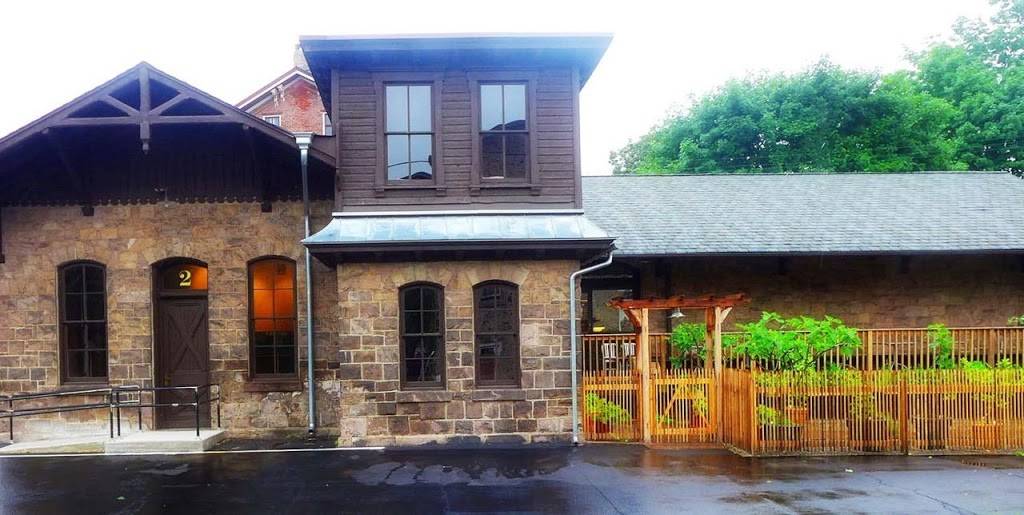 Canal House Station | restaurant | 2 Bridge St, Milford, NJ 08848, USA | 9089957200 OR +1 908-995-7200