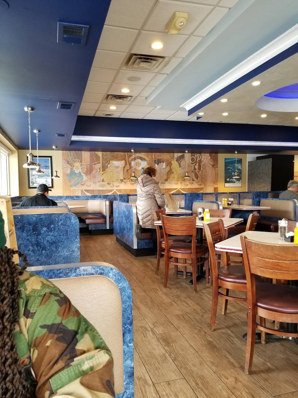 Greek Islands Coney Restaurant | meal takeaway | 6393 Farmington Rd, West Bloomfield Township, MI 48322, USA | 2485385000 OR +1 248-538-5000