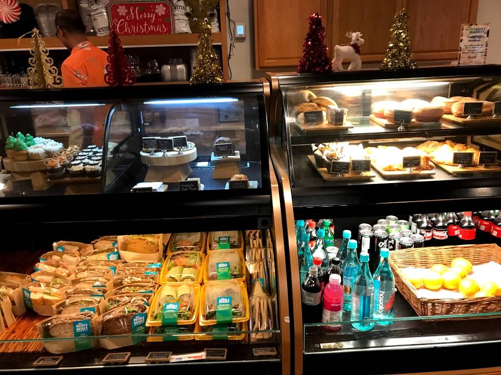 Wiki Wiki Market | meal takeaway | Hilton Hawaiian Village (The Alii Tower, 2005 Kalia Rd, Honolulu, HI 96815, USA | 8089494321 OR +1 808-949-4321